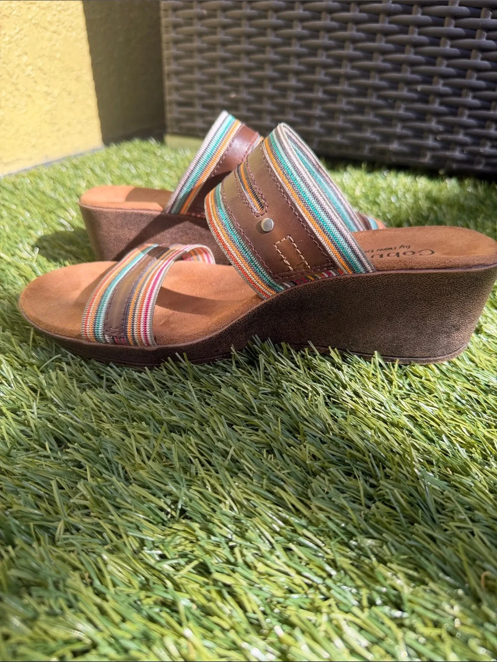 Cobb Hill by New Balance Brown Wedge Sandals w/ Multicolor Striped Straps size 6